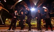 Take That au X Factor 12-12-2010 B02959111017236